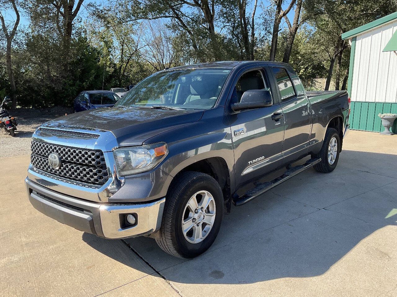 Used 2019 Toyota Tundra SR5 AWD/4WD image 5