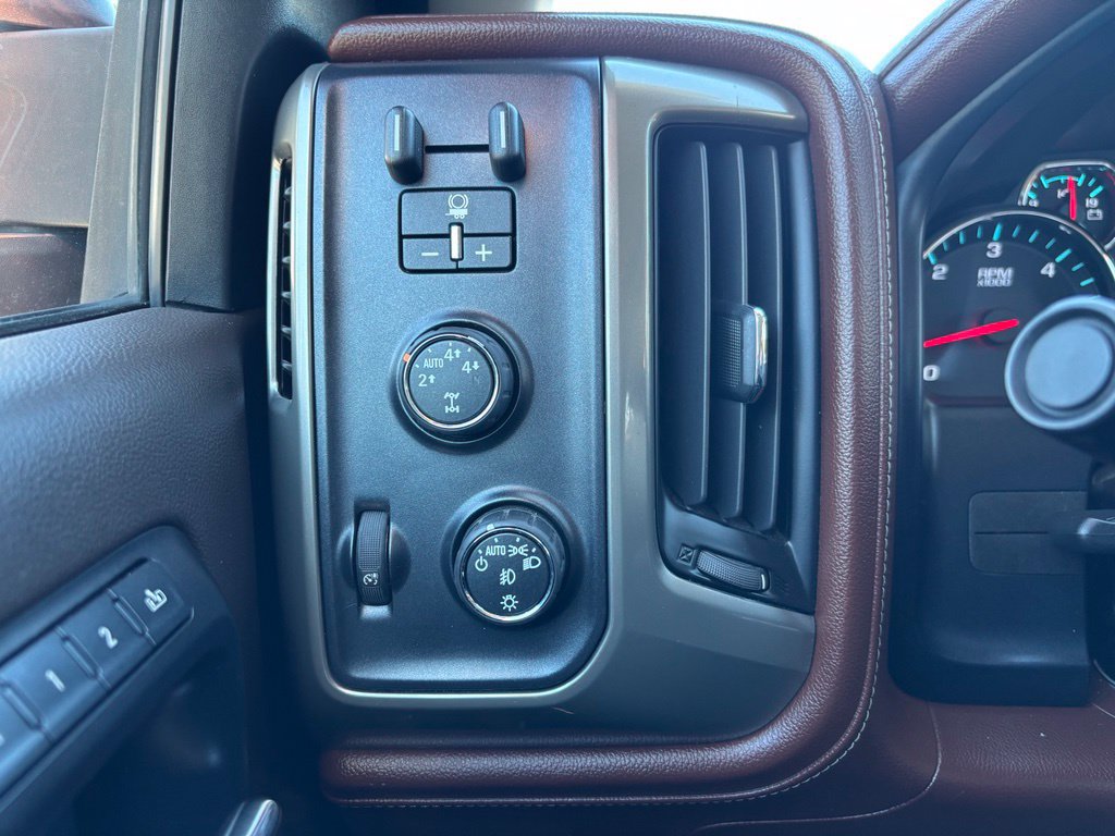 Used 2014 Chevrolet Silverado 1500 High Country w/ High Country Premium Package AWD/4WD image 37