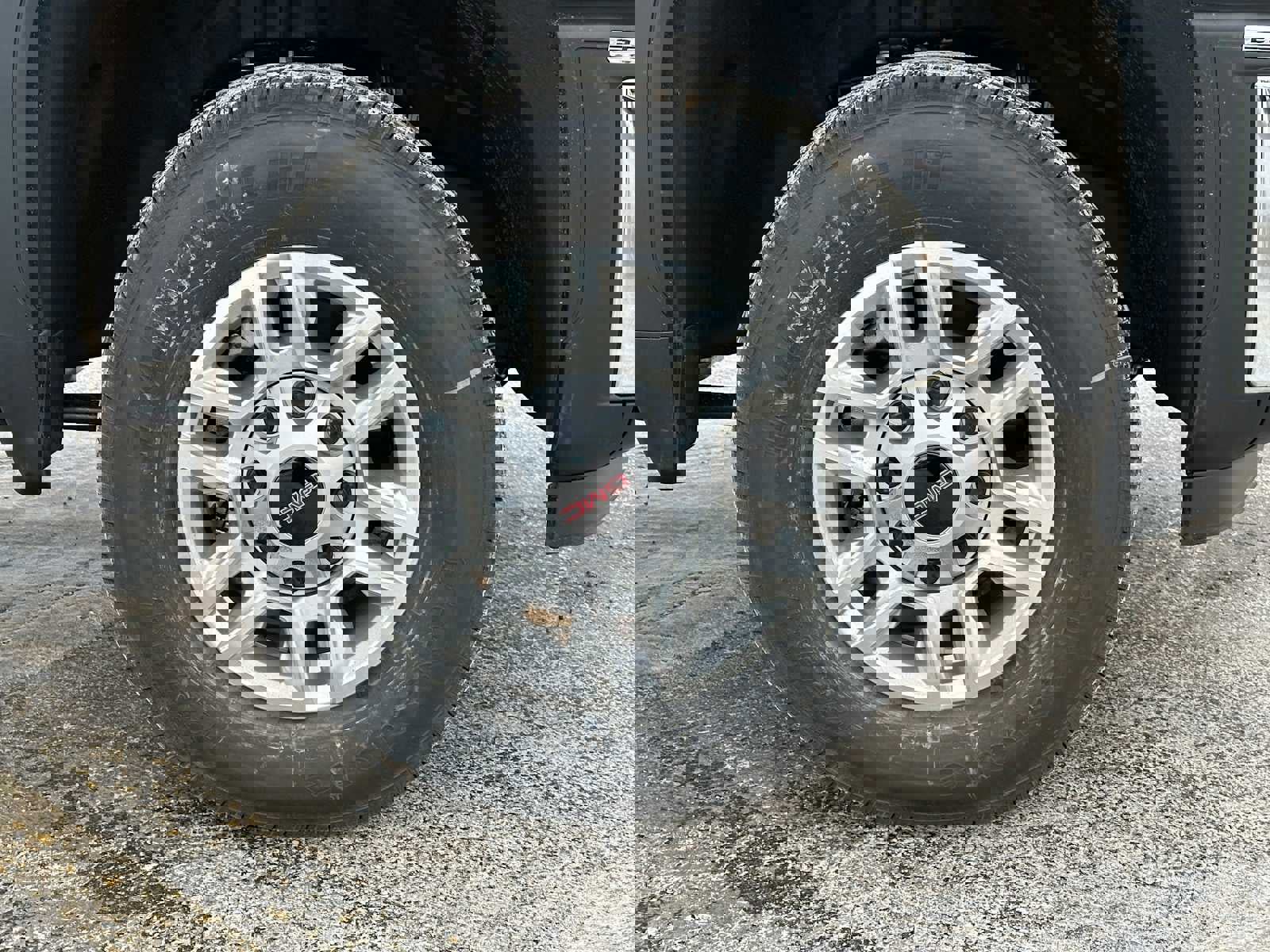 New 2026 GMC Sierra 2500 SLE w/ SLE Convenience Package image 9