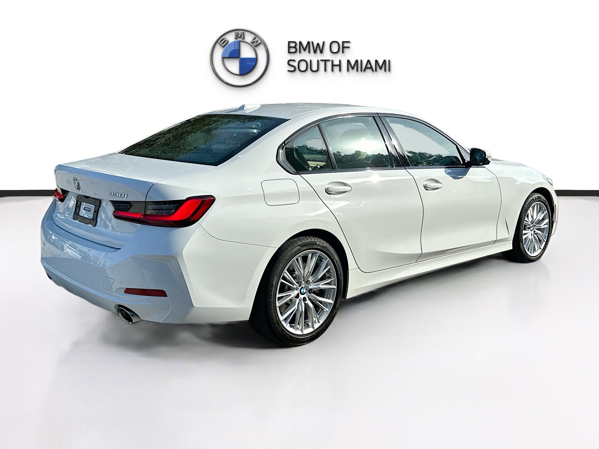 Certified 2023 BMW 330i Sedan image 7
