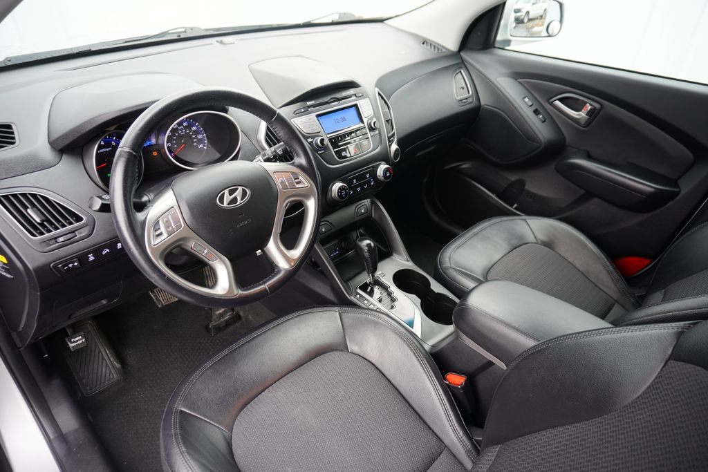Used 2012 Hyundai Tucson GLS image 12