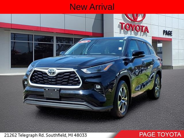 Used 2026 Toyota Highlander XLE AWD/4WD image 1