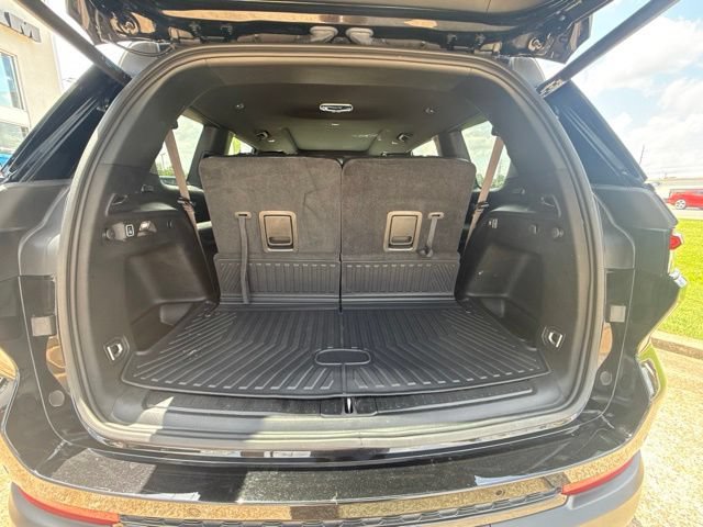 Used 2025 Jeep Grand Cherokee L Limited w/ Black Appearance Package AWD/4WD image 8