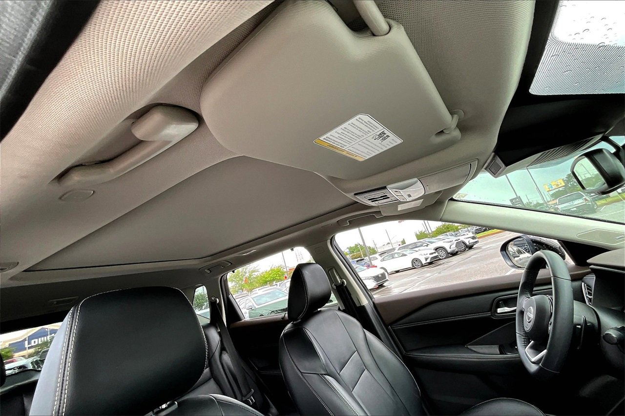Used 2023 Nissan Rogue SL w/ SL Premium Package image 27