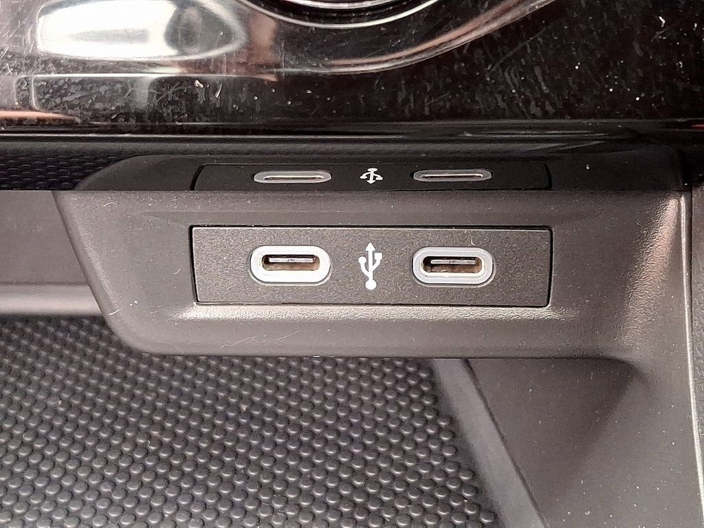 Used 2024 Volkswagen Jetta SE w/ Panoramic Sunroof Package image 23