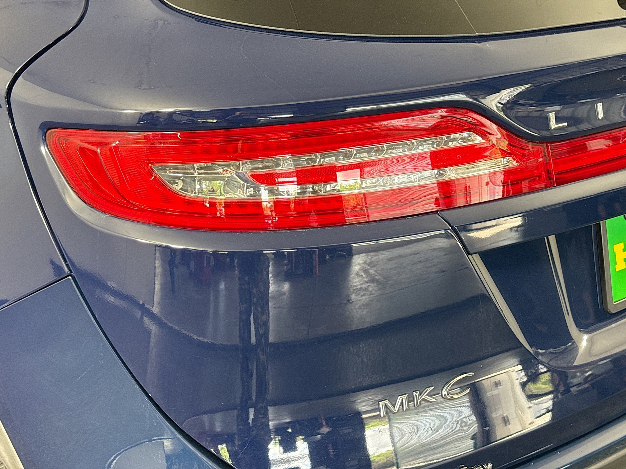 Used 2018 Lincoln MKC Reserve w/ Lincoln MKC Climate Package image 36