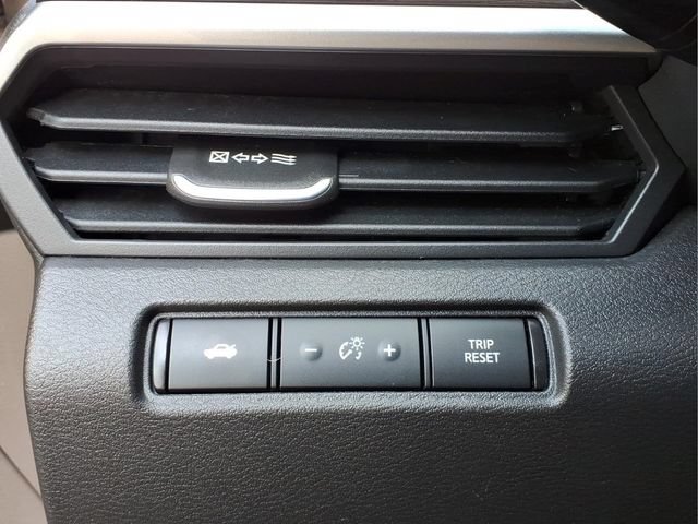 Used 2024 Nissan Altima 2.5 SV FWD image 20