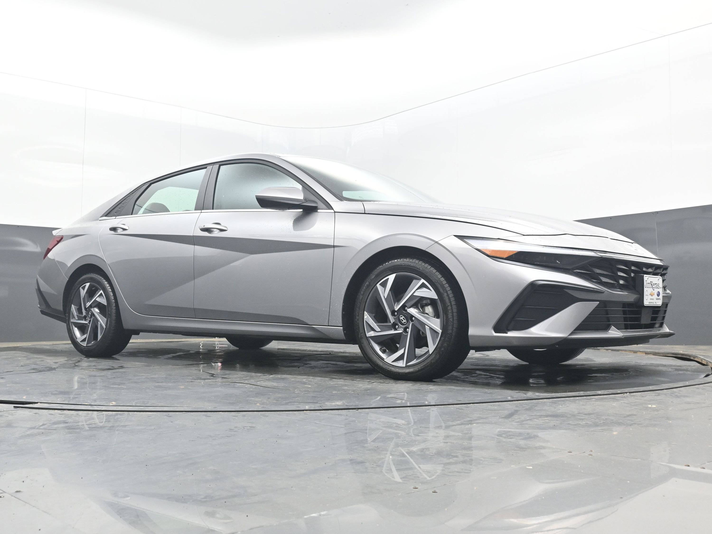 Used 2025 Hyundai Elantra SEL image 24