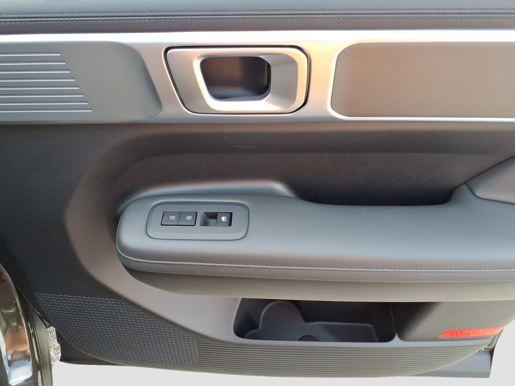 Used 2025 Hyundai Santa Fe SEL image 10