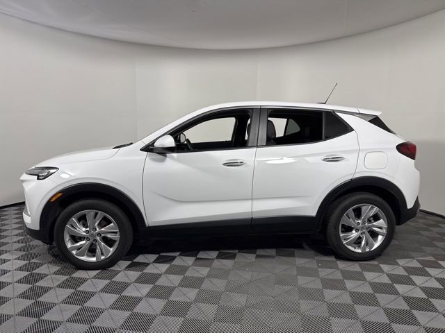 Used 2025 Buick Encore GX Preferred image 3