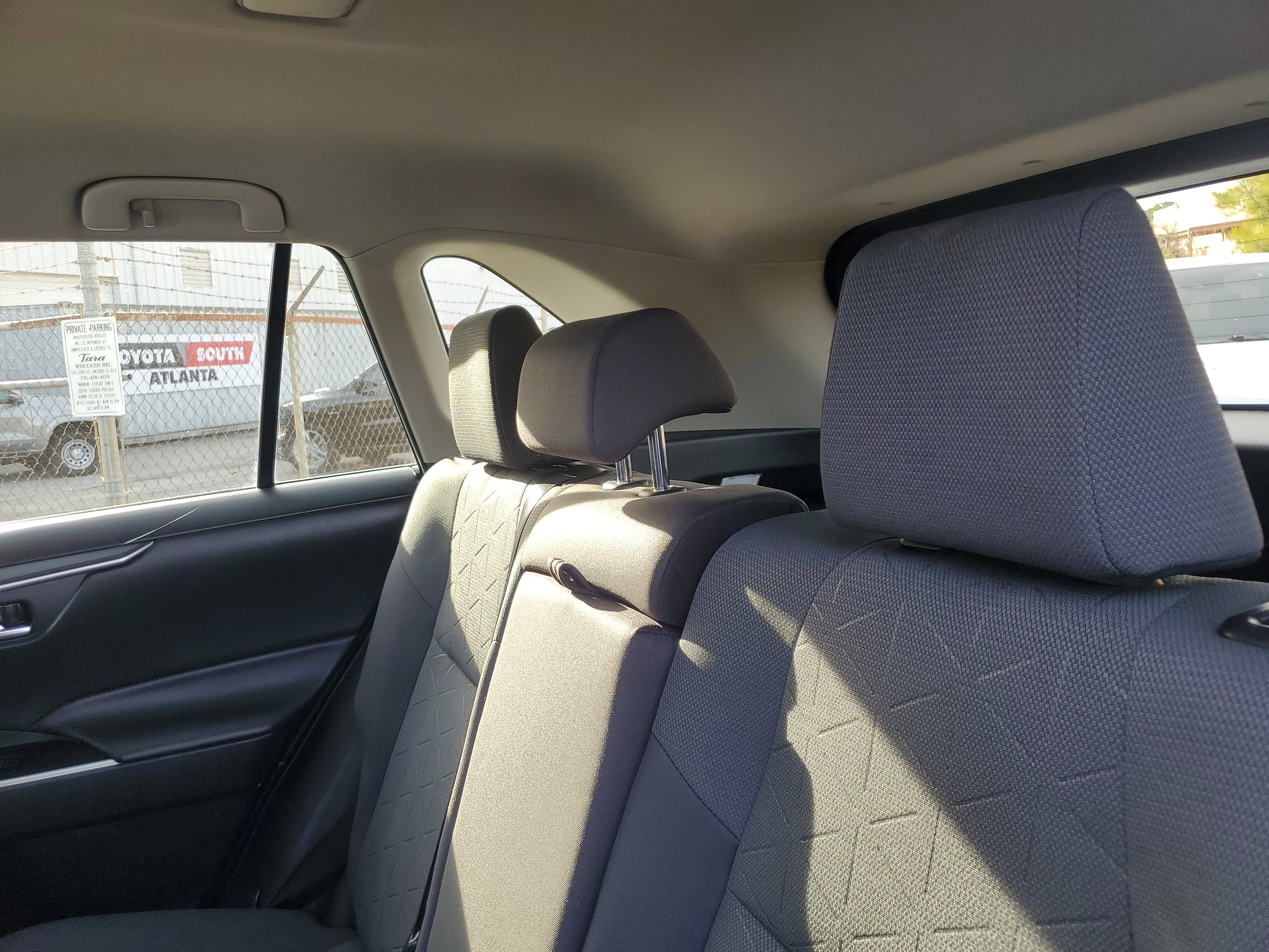 Used 2022 Toyota RAV4 XLE image 9