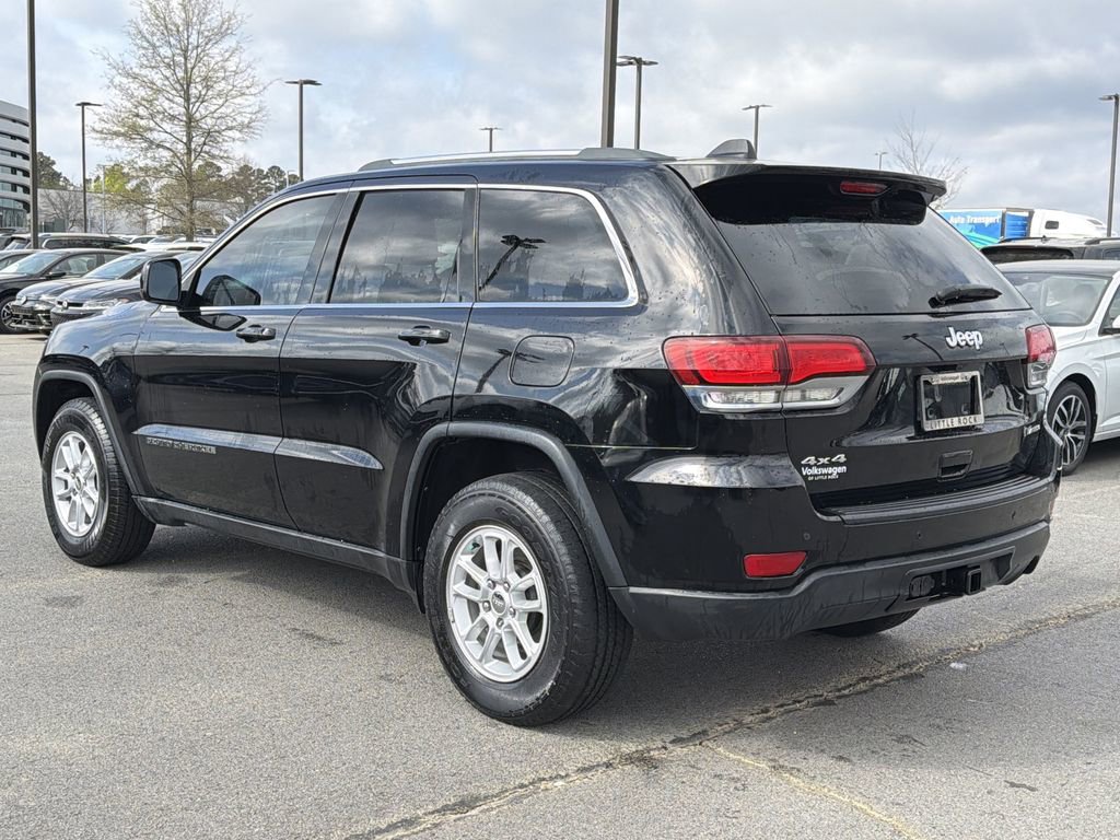 Used 2020 Jeep Grand Cherokee Laredo image 3
