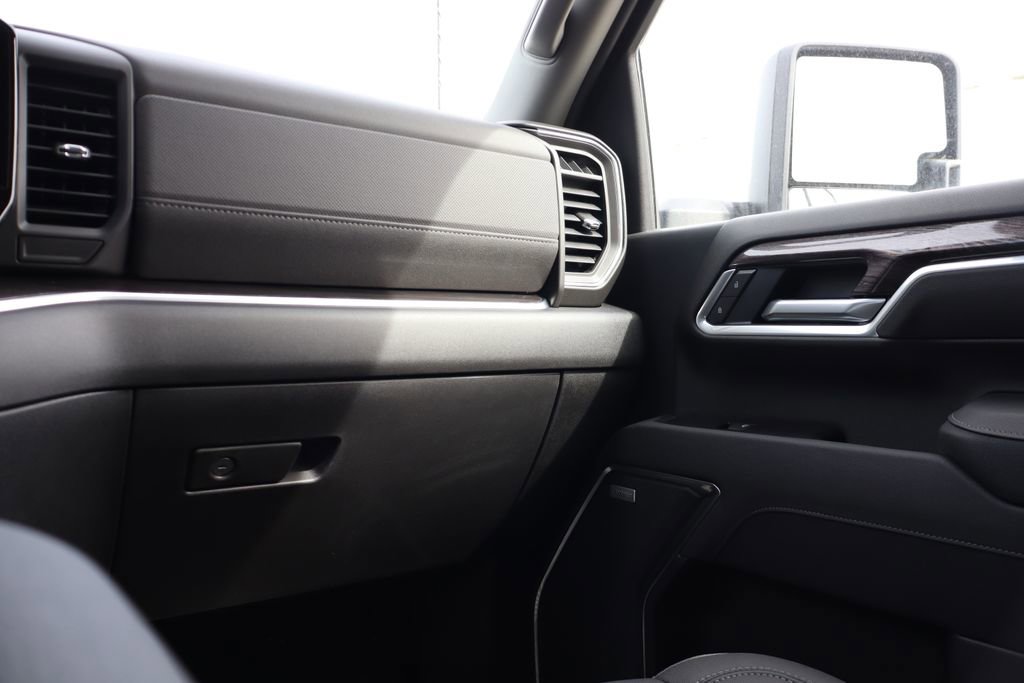 New 2026 Chevrolet Silverado 2500 LTZ w/ LTZ Convenience Package AWD/4WD image 47