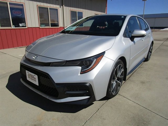 Used 2022 Toyota Corolla SE FWD image 3