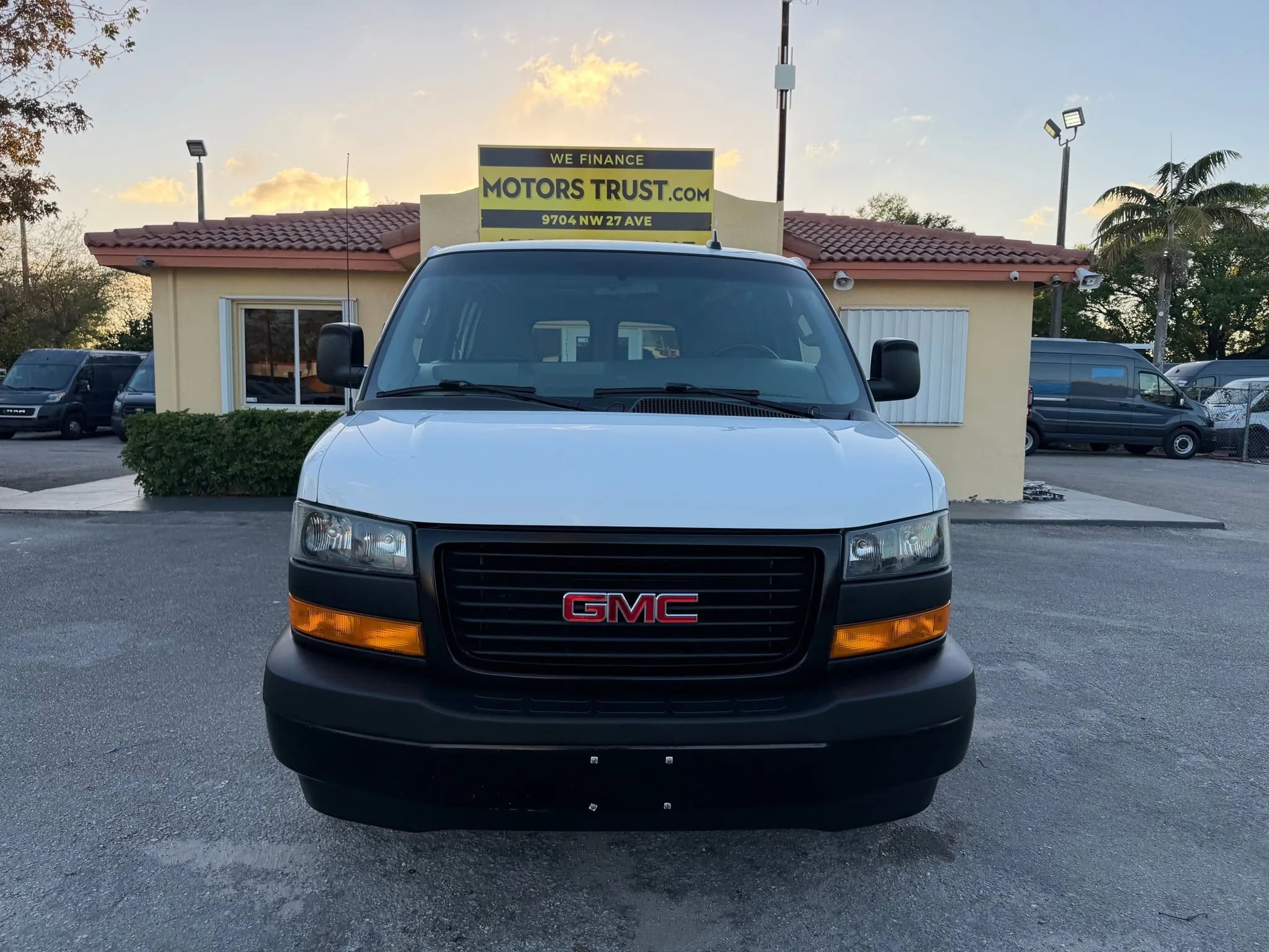 Used 2023 GMC Savana 2500 w/ Driver Convenience Package image 11