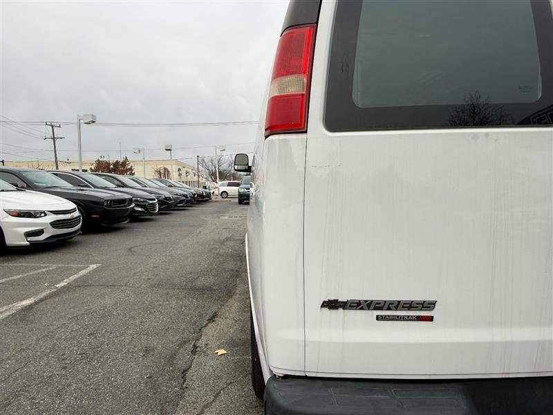 Used 2014 Chevrolet Express 1500 AWD image 13