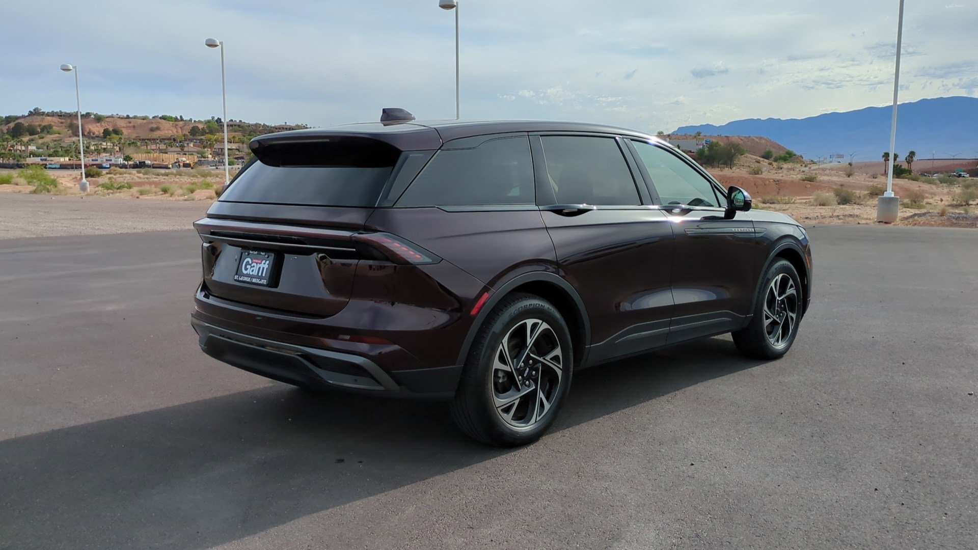 Used 2025 Lincoln Nautilus Premier w/ Jet Appearance Package AWD/4WD image 3