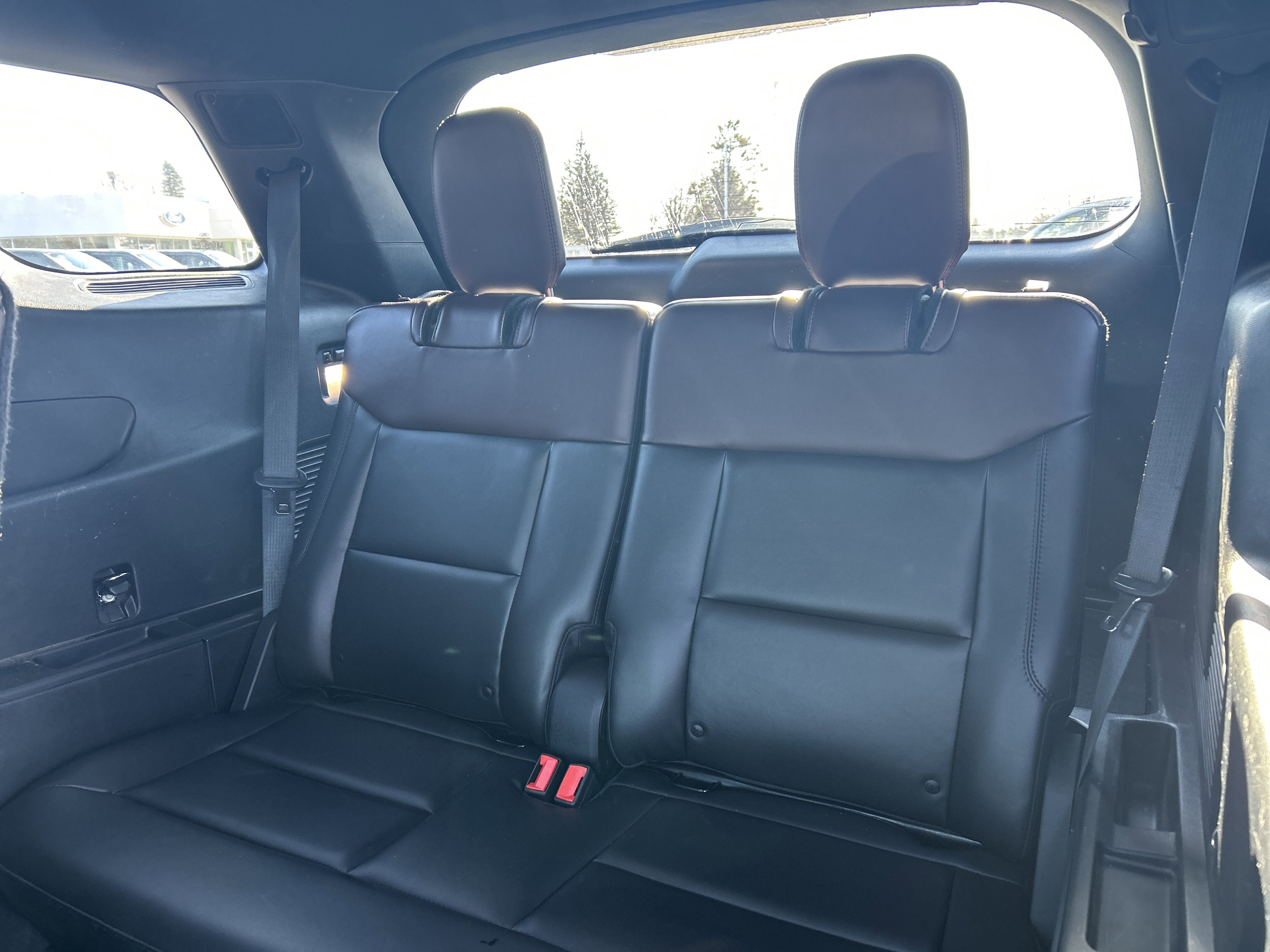 Used 2020 Ford Explorer Platinum w/ Premium Technology Package image 12