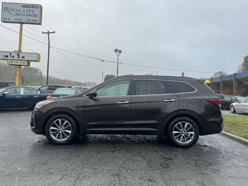 Used 2017 Hyundai Santa Fe SE AWD/4WD image 8