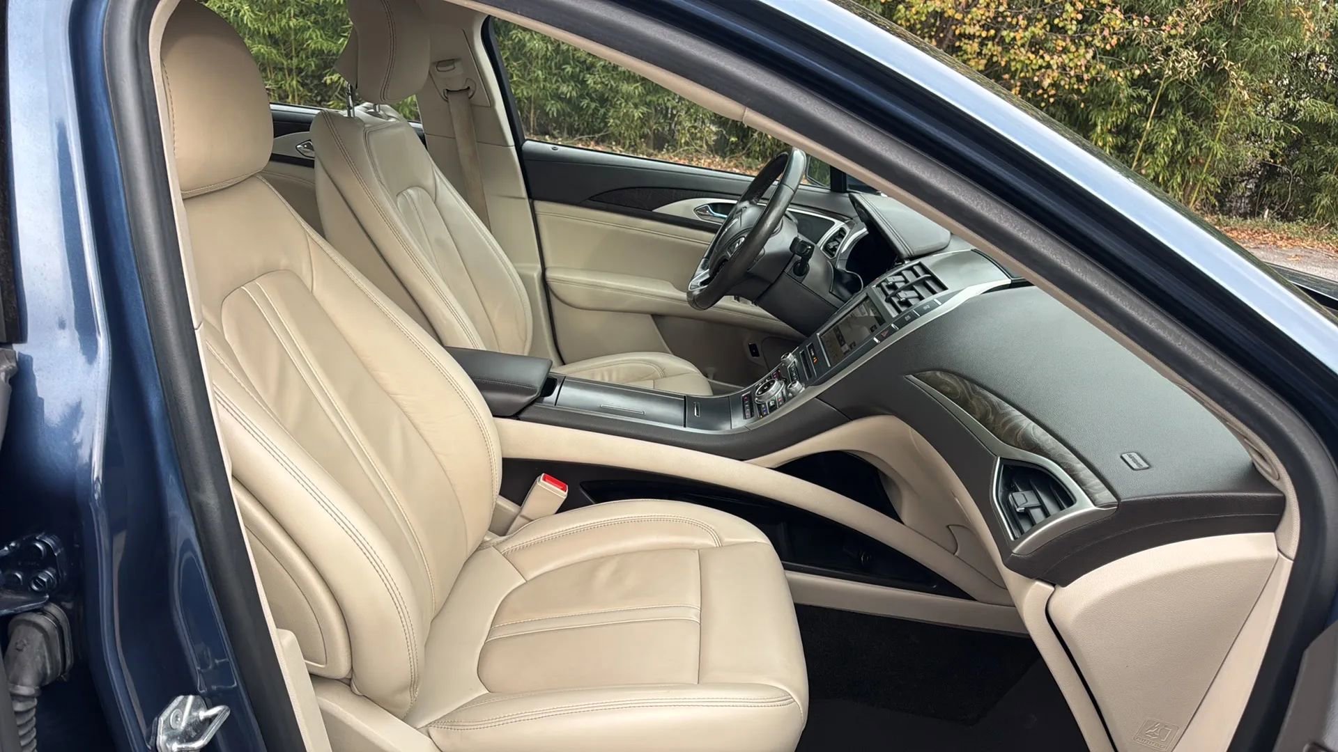 Used 2018 Lincoln MKZ Select w/ Select Plus Package image 12