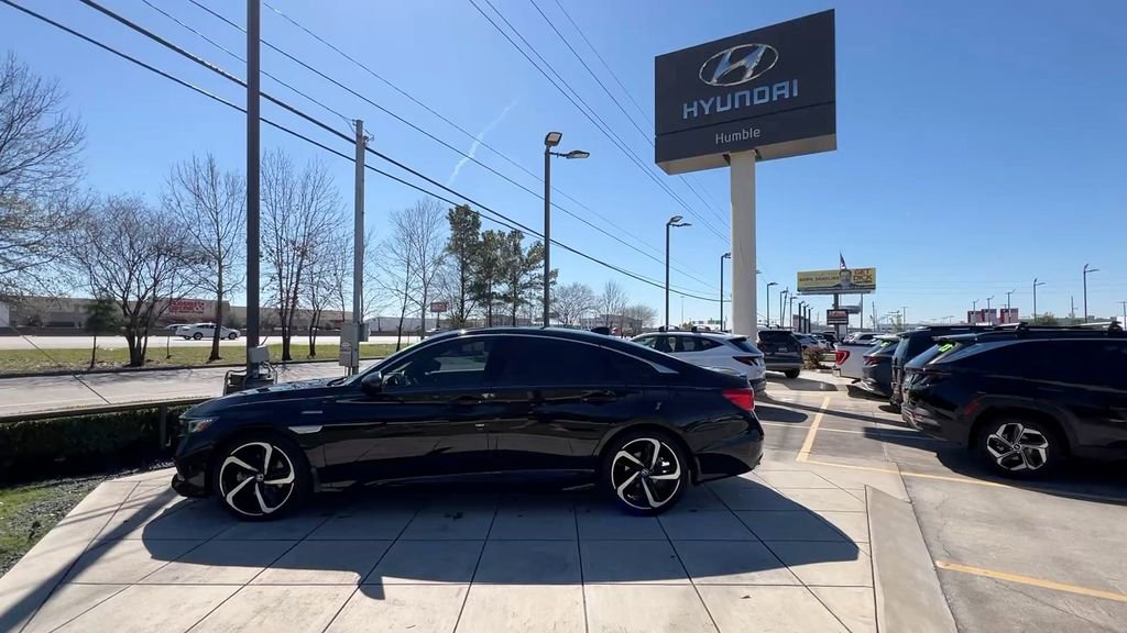 Used 2022 Honda Accord Sport image 4