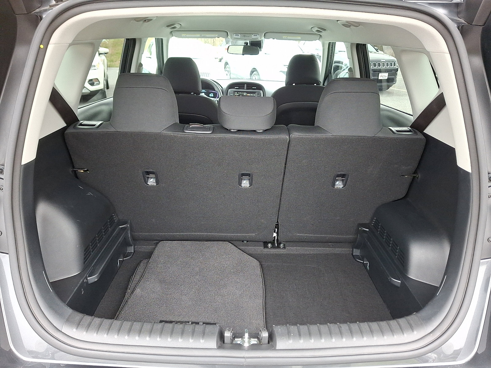 Used 2025 Kia Soul LX w/ LX Technology Package image 28