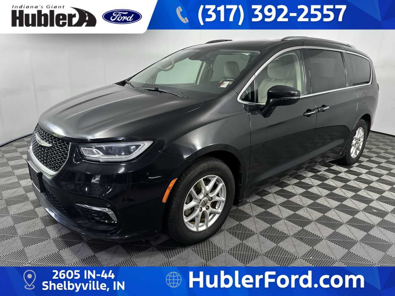 Used 2021 Chrysler Pacifica Touring-L FWD image 4