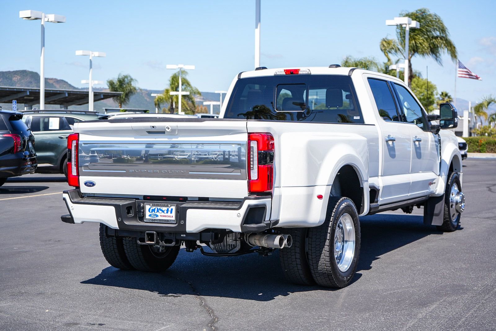 Used 2025 Ford F450 Platinum w/ Platinum Plus Package AWD/4WD image 6
