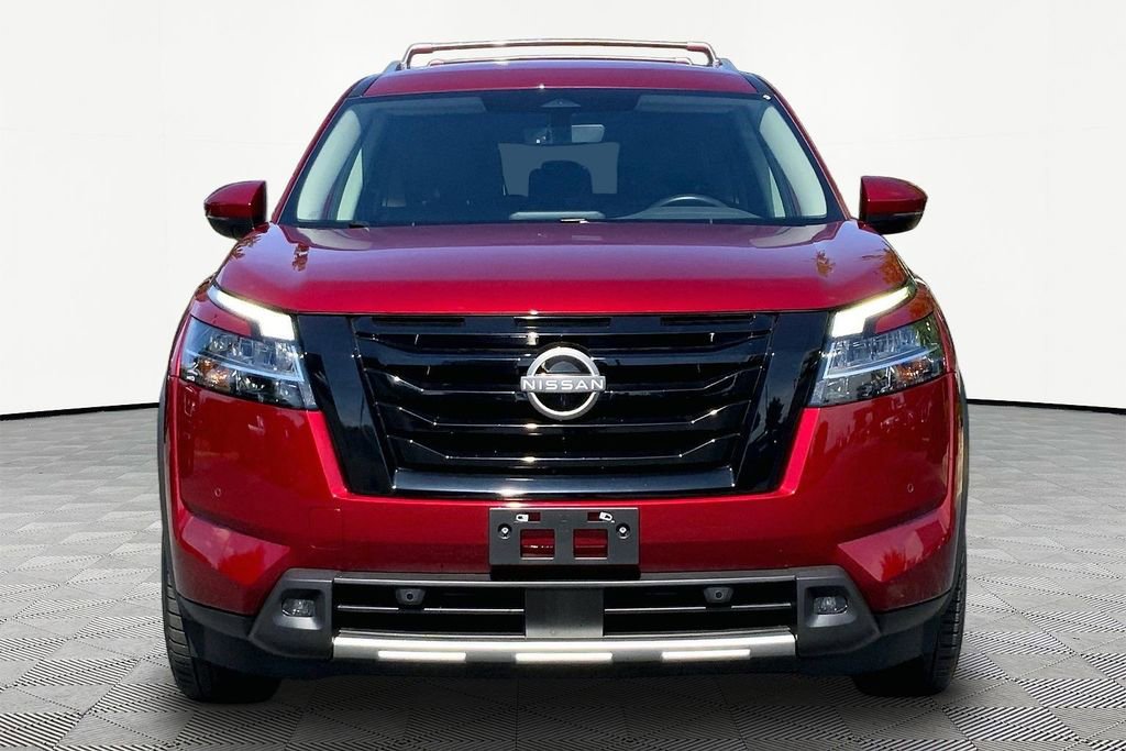Used 2023 Nissan Pathfinder SL w/ Lighting Package (N92) AWD/4WD image 2
