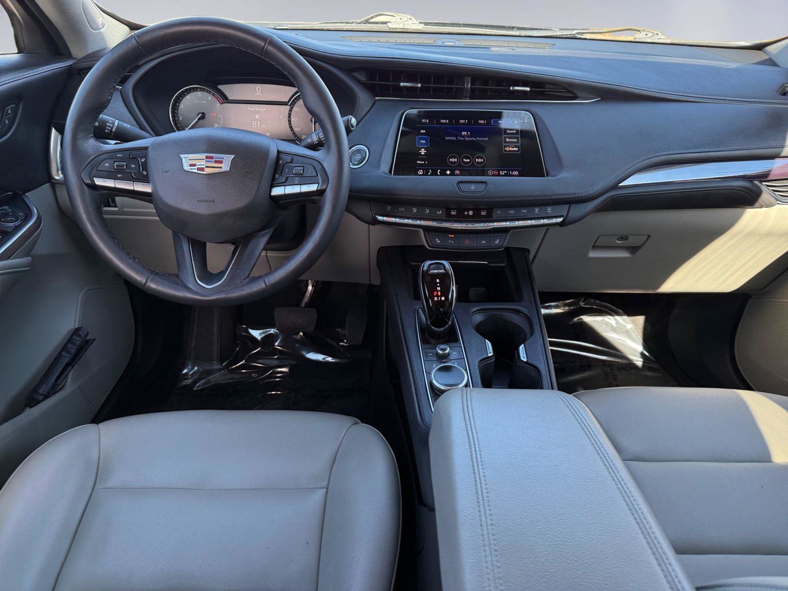 Used 2022 Cadillac XT4 Luxury w/ Cold Weather Package image 21