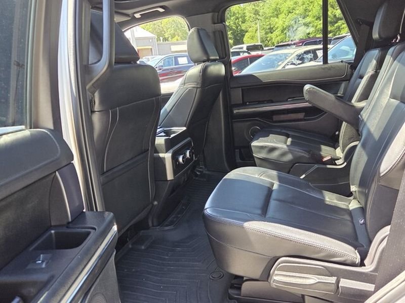 Used 2021 Ford Expedition XLT RWD image 9