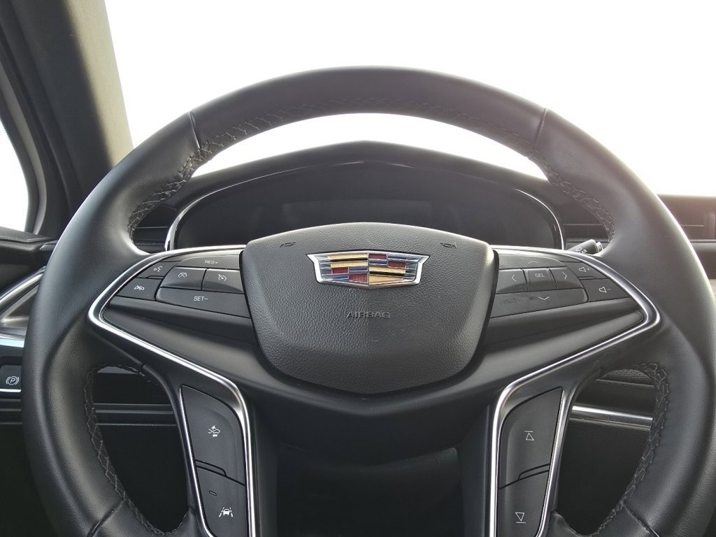 Used 2024 Cadillac XT5 Luxury image 23