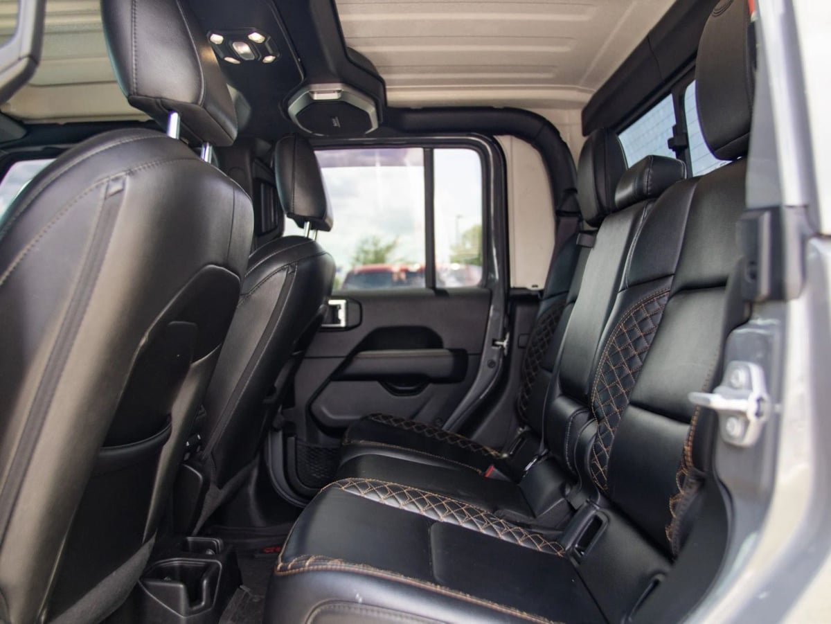 Used 2022 Jeep Gladiator Overland AWD/4WD image 25