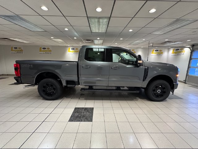 New 2027 Ford F250 Lariat w/ Black Appearance Package AWD/4WD image 3