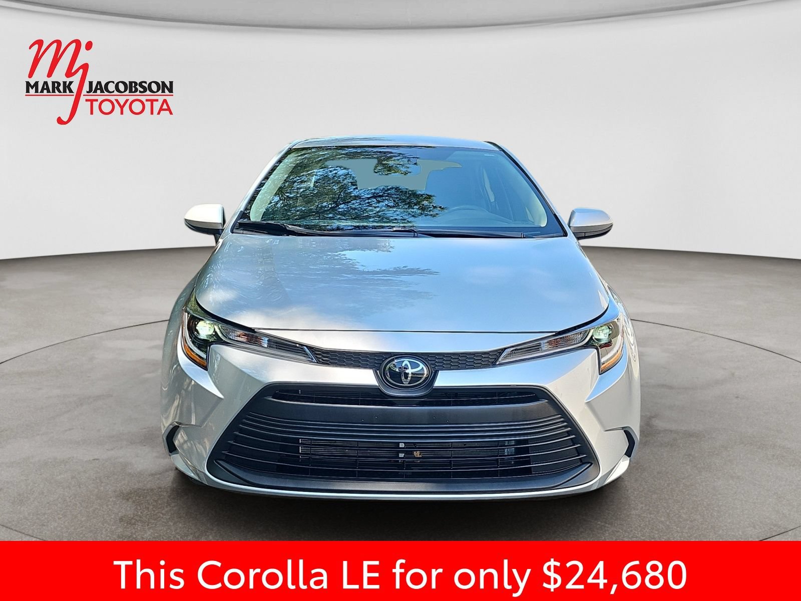 Used 2026 Toyota Corolla LE FWD image 3