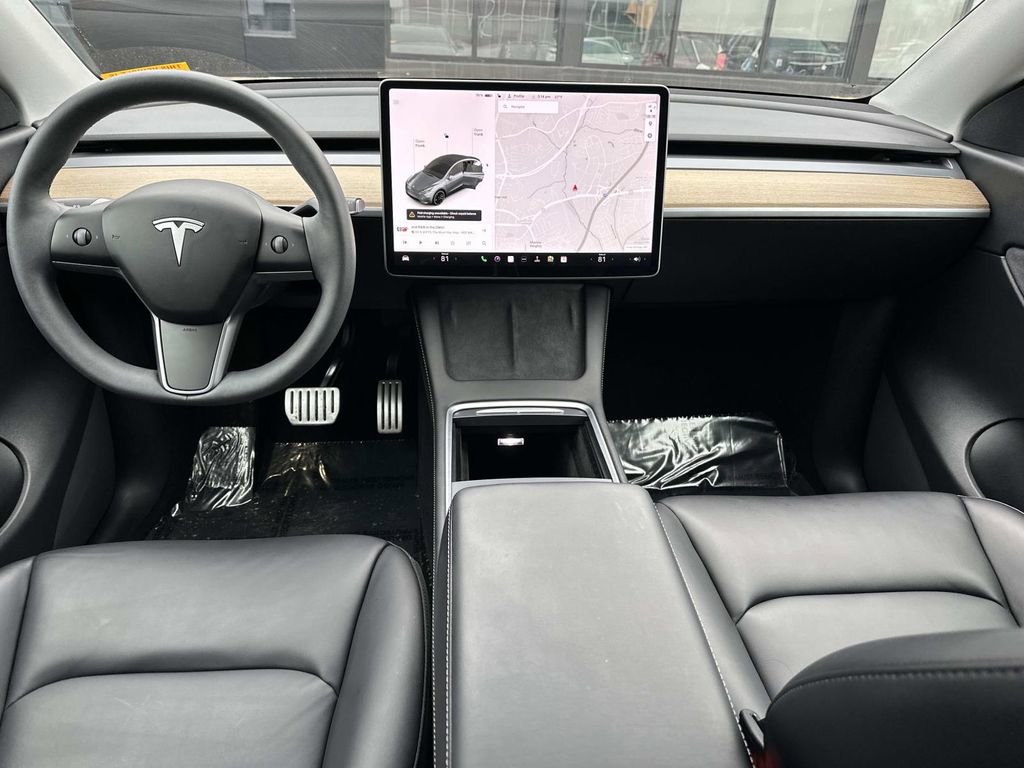 Used 2024 Tesla Model Y Long Range image 10