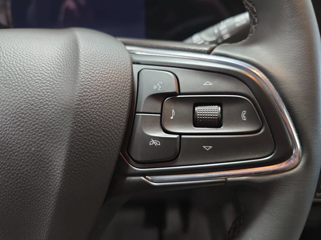 Certified 2024 Buick Encore GX Sport Touring AWD/4WD image 18