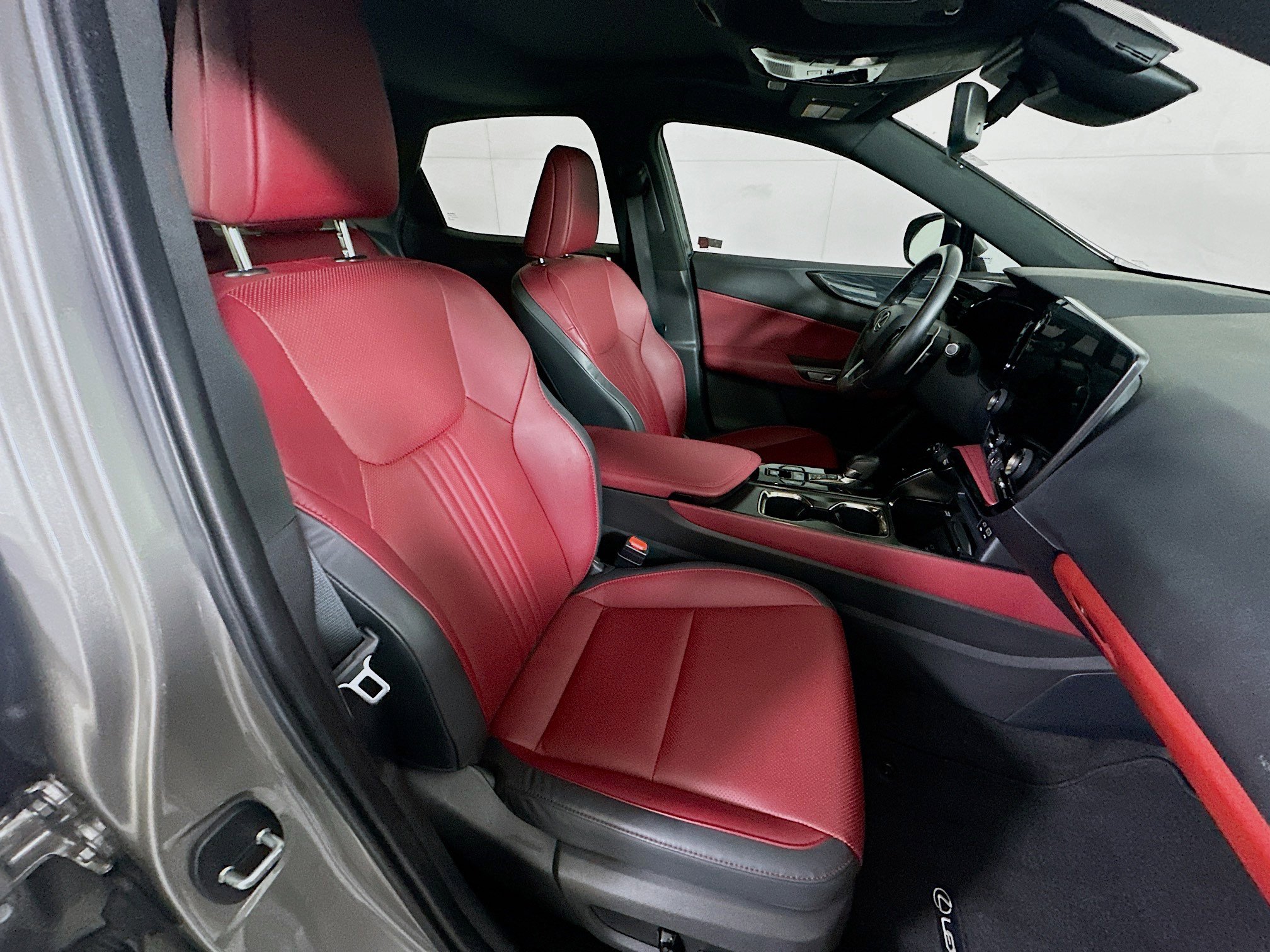 Used 2025 Lexus NX 250 FWD w/ Cold Area Package image 32