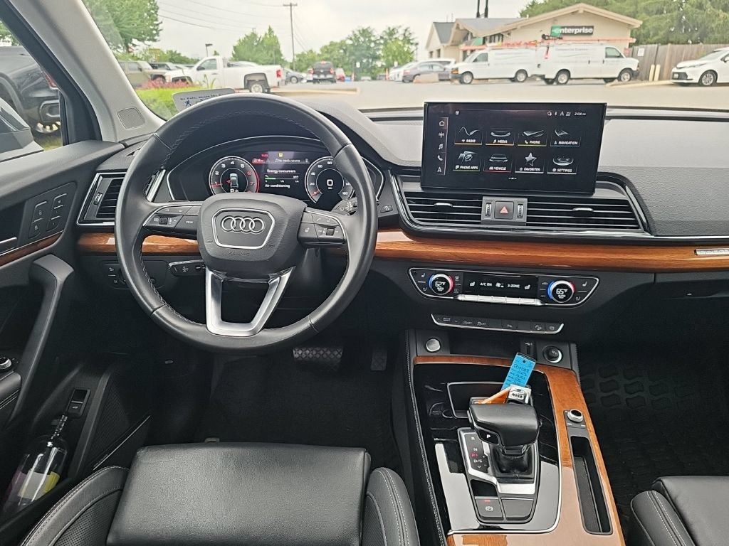 Certified 2023 Audi Q5 Premium AWD/4WD image 2