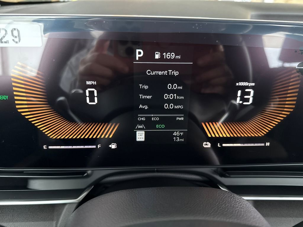 New 2026 Kia Carnival EX image 23