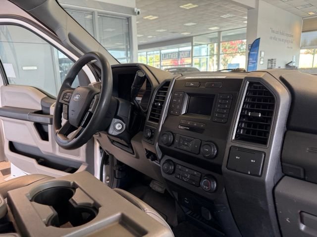 Used 2020 Ford F250 XL w/ Power Equipment Group RWD image 2