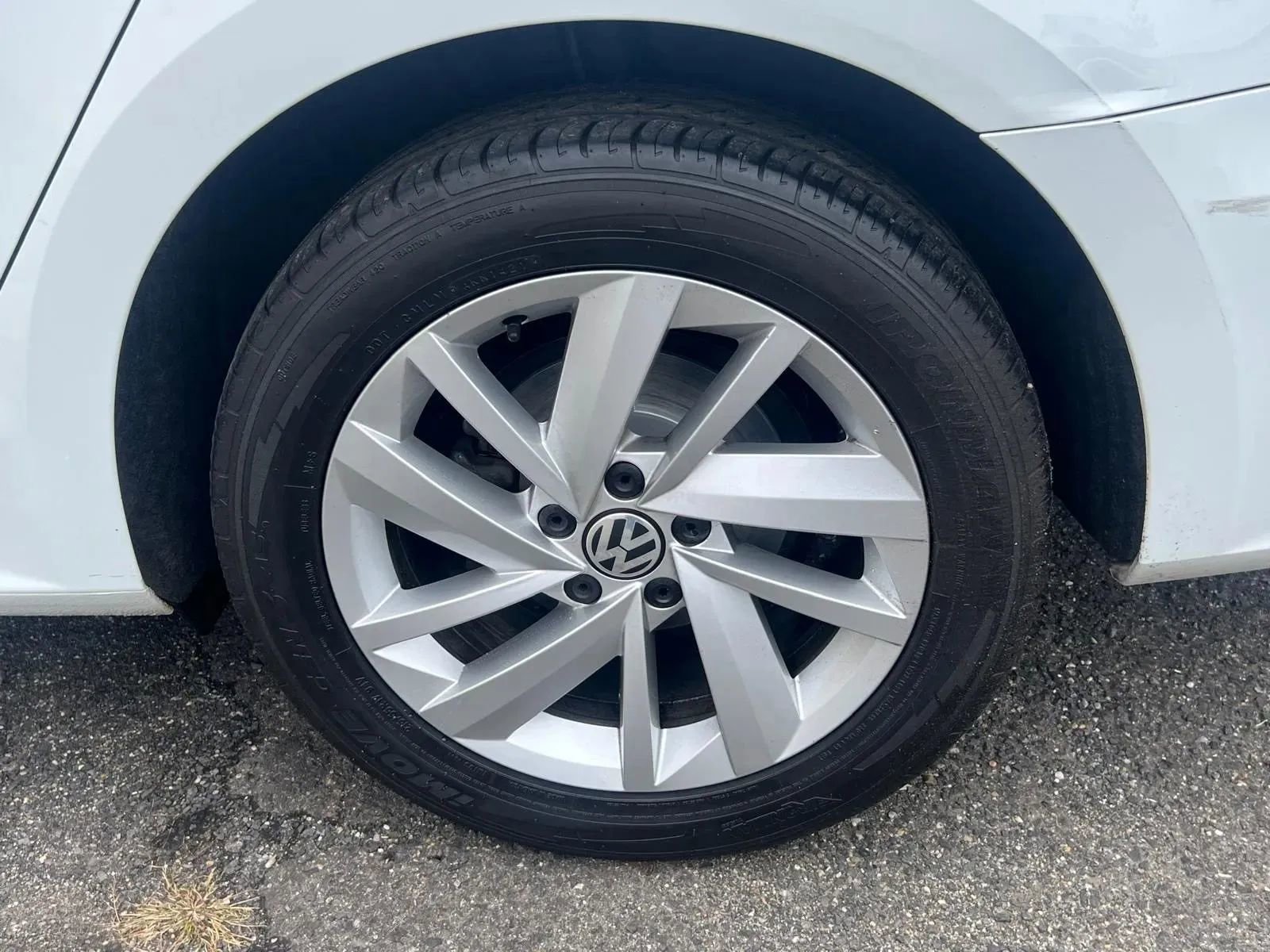 Used 2018 Volkswagen Passat 2.0T SE image 8