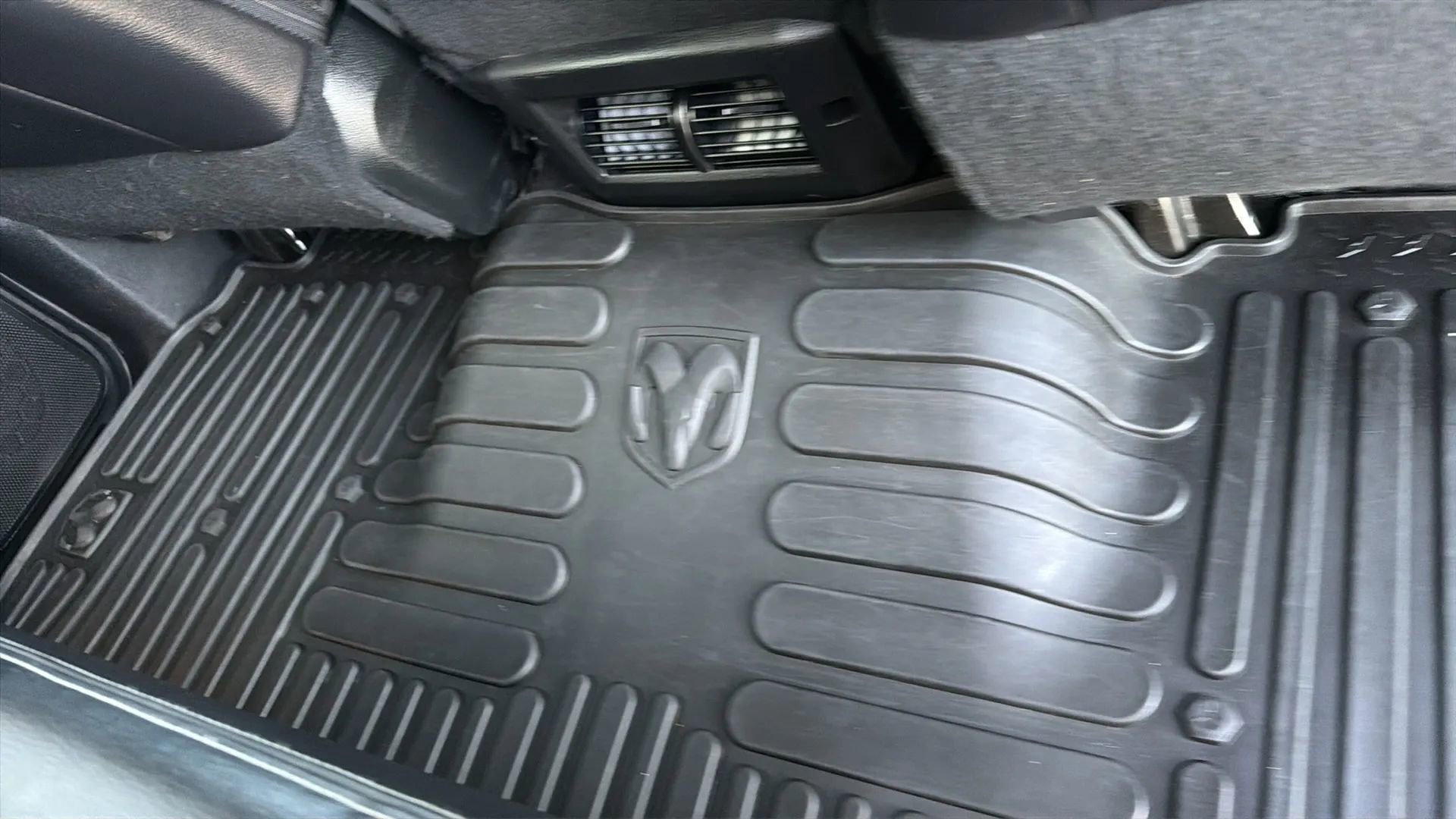 Used 2018 RAM 3500 Laramie image 73