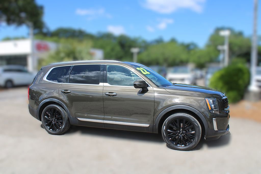 Used 2022 Kia Telluride SX w/ Towing Package FWD image 4