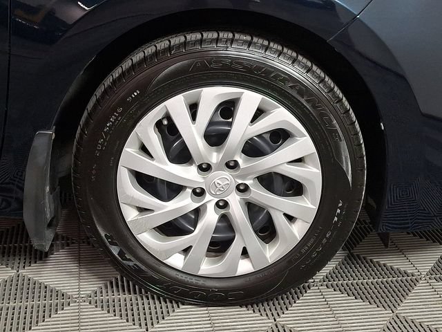 Used 2018 Toyota Corolla LE FWD image 11