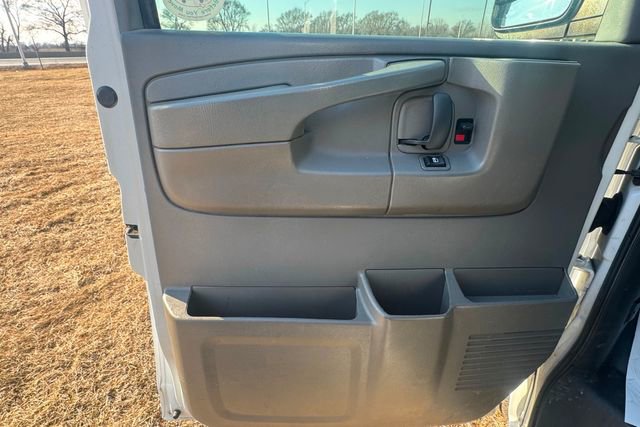 Used 2015 Chevrolet Express 2500 LS RWD image 15