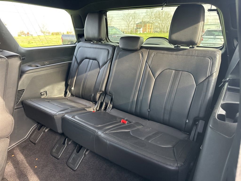 Used 2021 Ford Expedition Limited image 13