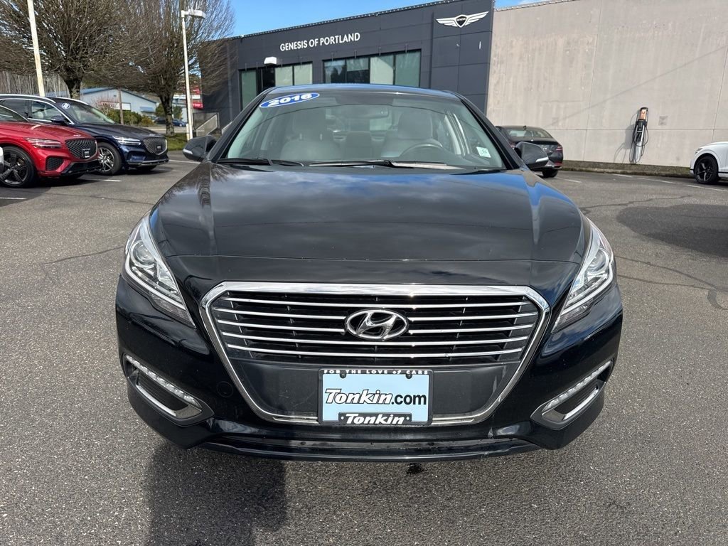 Used 2016 Hyundai Sonata Plug-In Hybrid image 2
