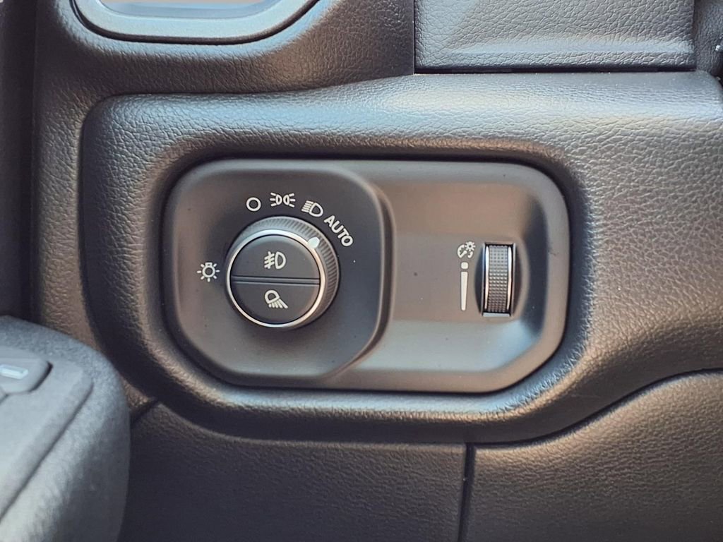 Used 2025 RAM 2500 Tradesman image 16