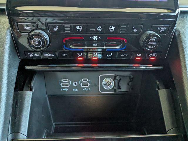 Used 2025 Jeep Grand Cherokee Overland AWD/4WD image 19